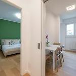 Luminoso E Moderno Vicino Metro Apartman Milánó