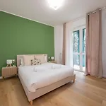 Luminoso E Moderno Vicino Metro Apartman Milánó