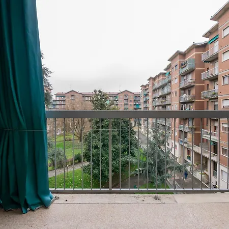 Luminoso E Moderno Vicino Metro Apartman Milánó