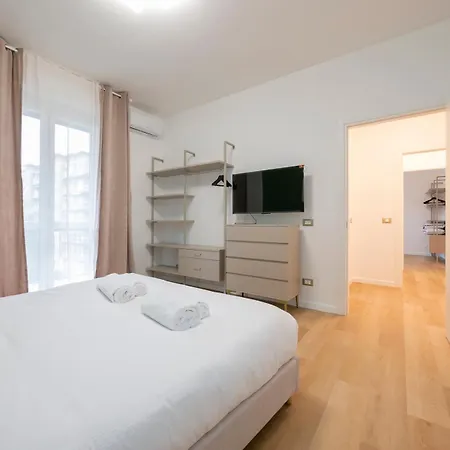 Luminoso E Moderno Vicino Metro Apartment Mailand