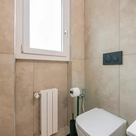 Luminoso E Moderno Vicino Metro Apartment Mailand