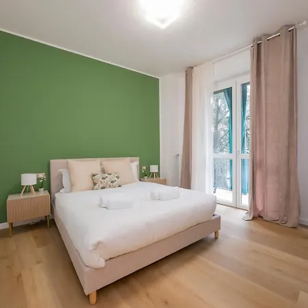 Luminoso E Moderno Vicino Metro Apartment Mailand